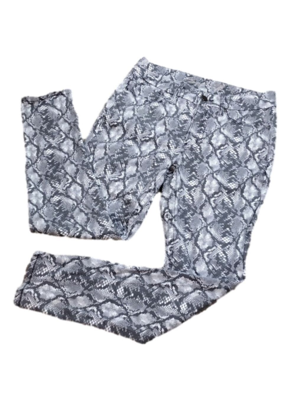 SEVEN7 Tummy Less Gray Snakeskin Print Five Pocket High Rise Skinny Leg Jean